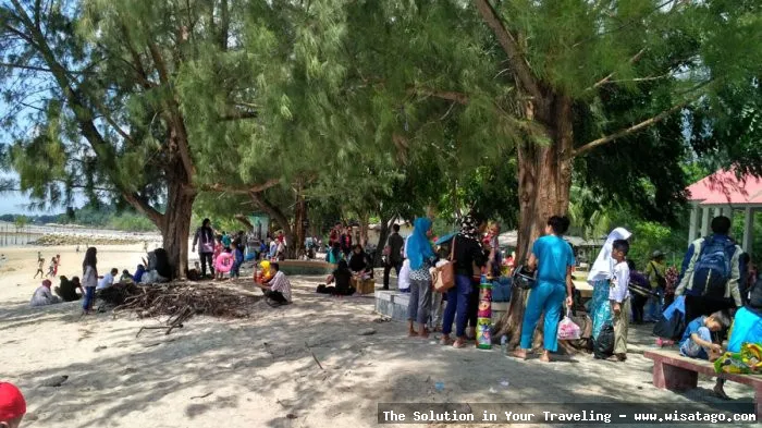 Wisata Pantai Pongkar yang menawan hati