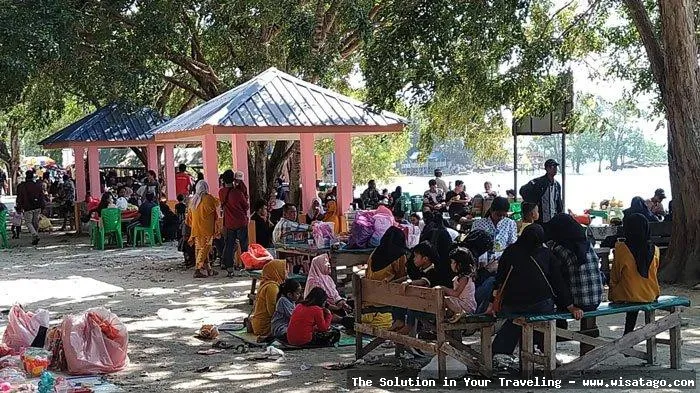 Wisata Pantai Pongkar yang menawan hati