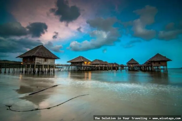 Wisata Pantai Pulau Moro nan indah