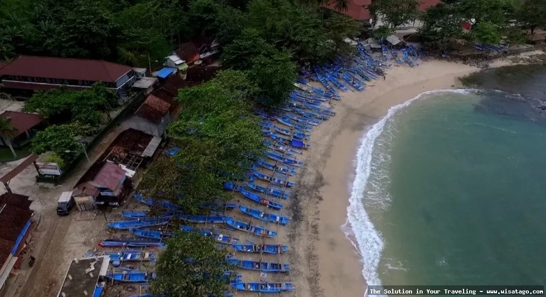 wisata Pantai Rancabuaya Garut yang indah