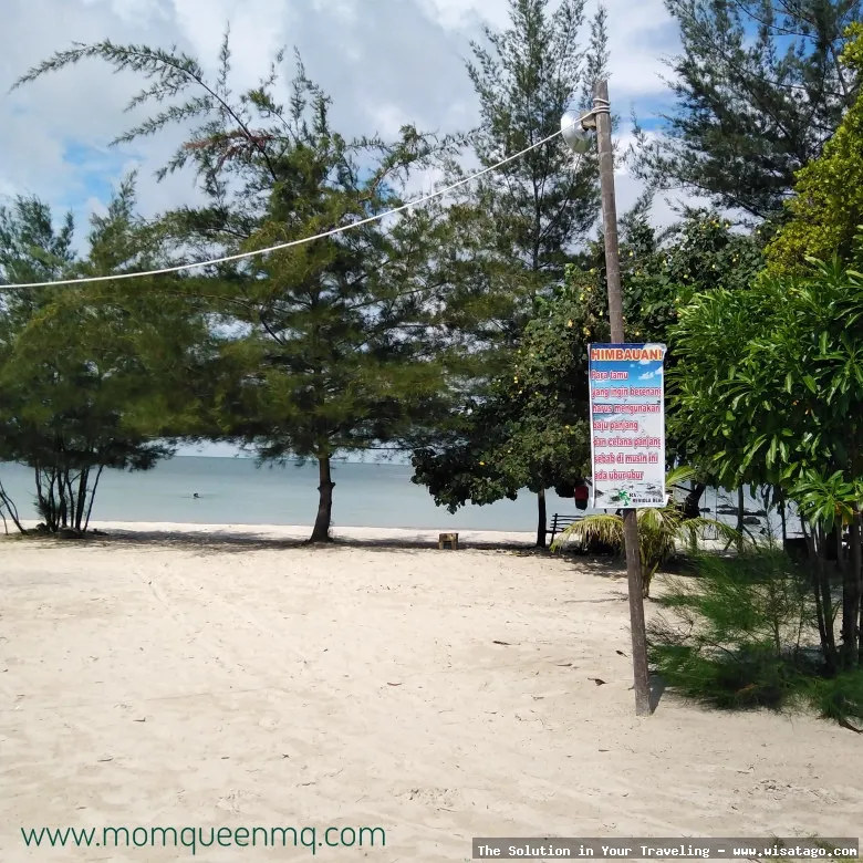 wisata Pantai Reviola, pasir putih memukau