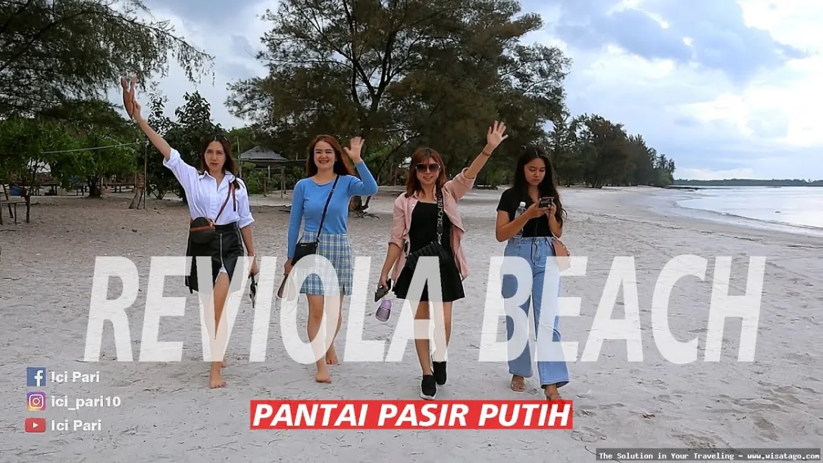 wisata Pantai Reviola yang menawan