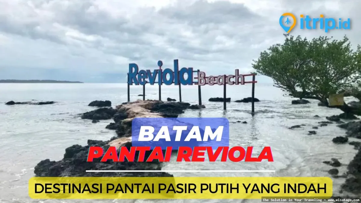 Wisata Pantai Reviola yang mempesona.