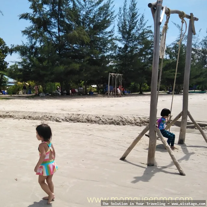 Wisata Pantai Reviola yang menawan