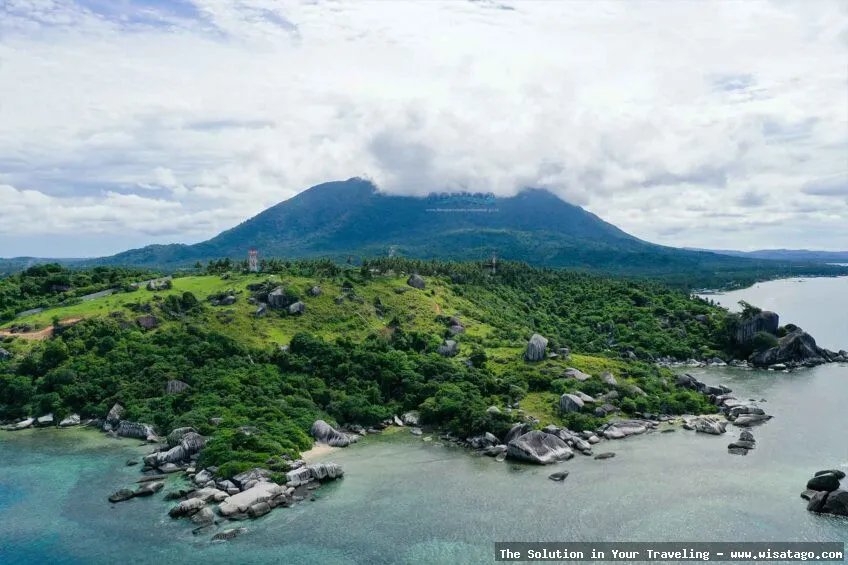 Wisata Pantai Sahi yang memukau