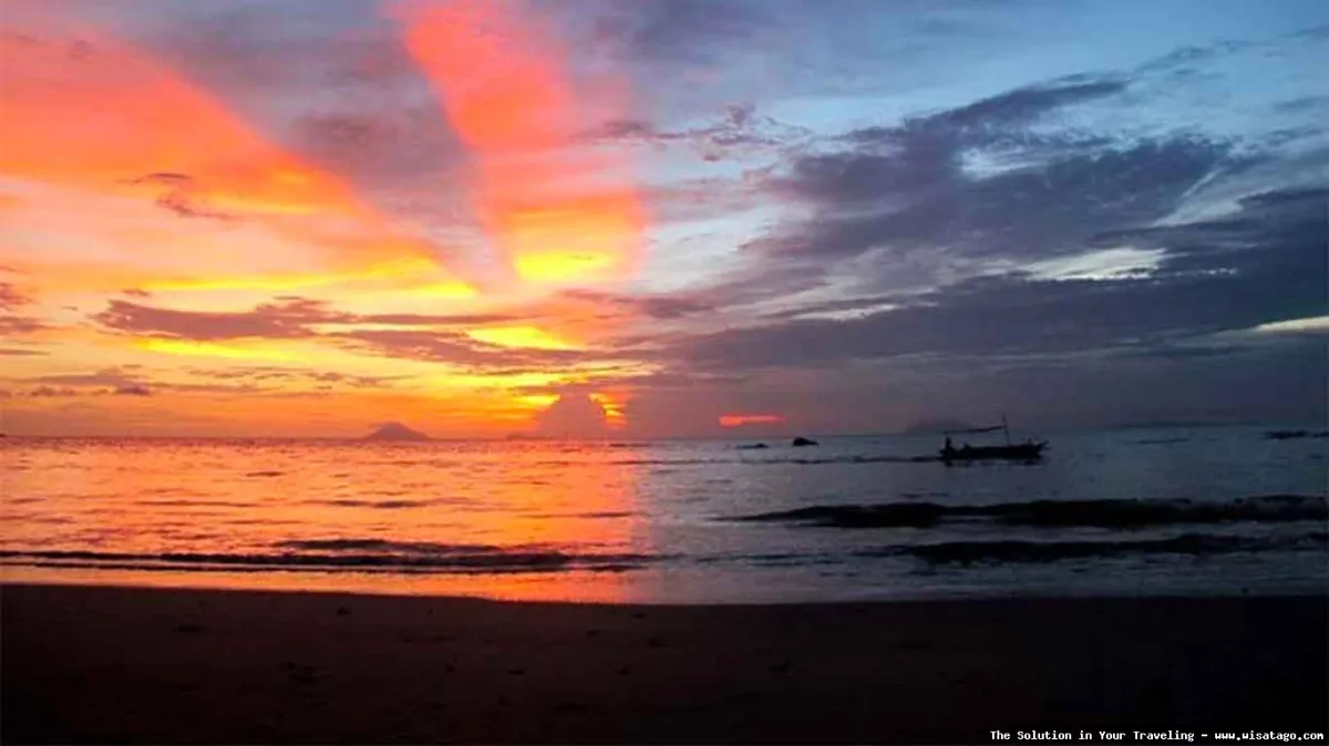 Wisata Pantai Sambolo yang mempesona.