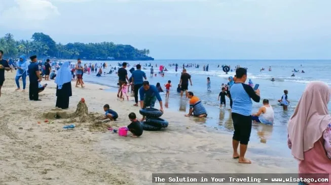 Wisata Pantai Sambolo yang memukau.