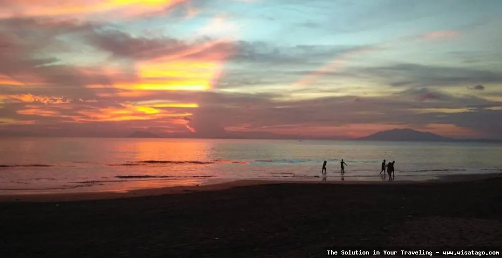 Wisata Pantai Sambolo yang mempesona.