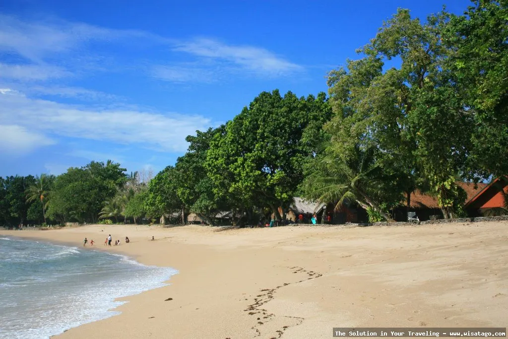 Wisata Pantai Sambolo yang mempesona.