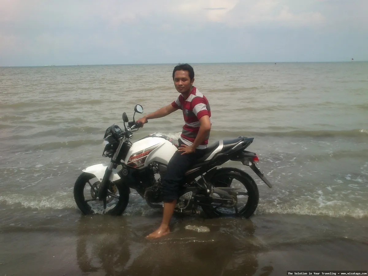 wisata Pantai Samudera Baru yang indah