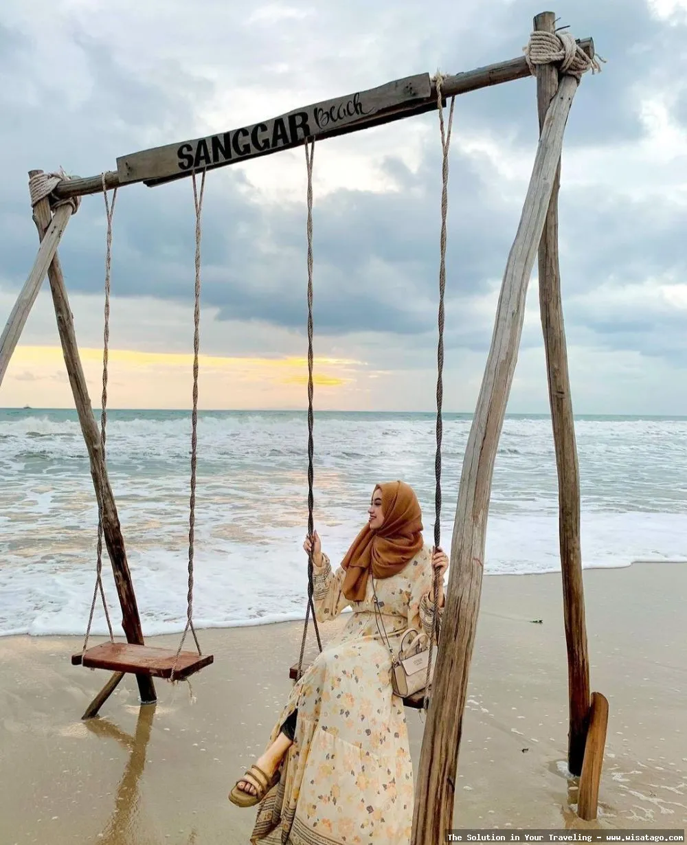 Wisata Pantai Sanggar yang menawan hati