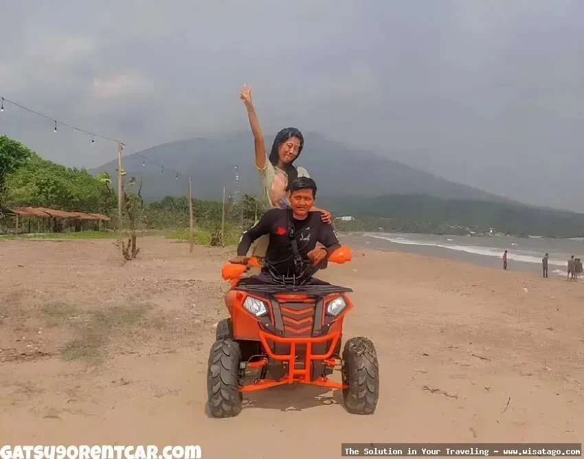 wisata Pantai Sanggar, pasirnya yang indah