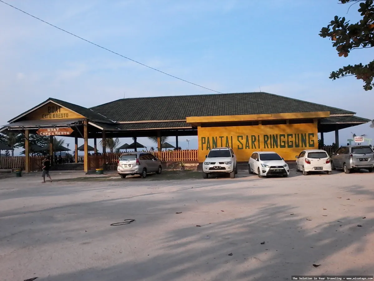 Wisata Pantai Sari Ringgung yang indah