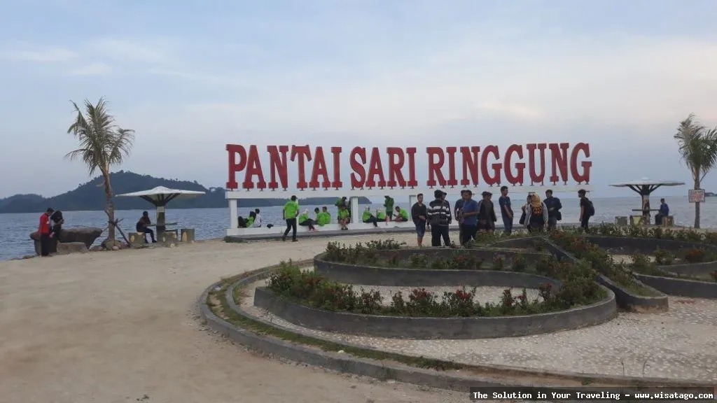 Wisata Pantai Sari Ringgung yang indah