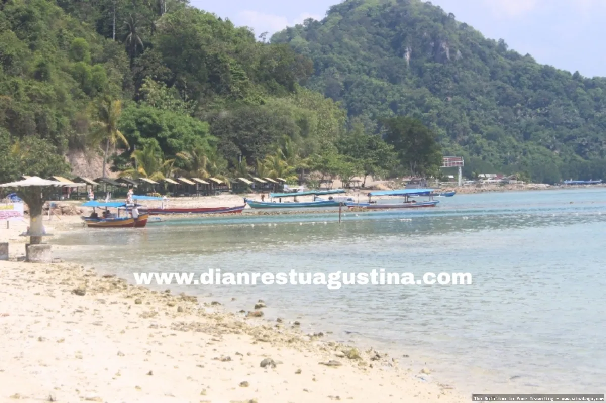Wisata Pantai Sari Ringgung yang indah