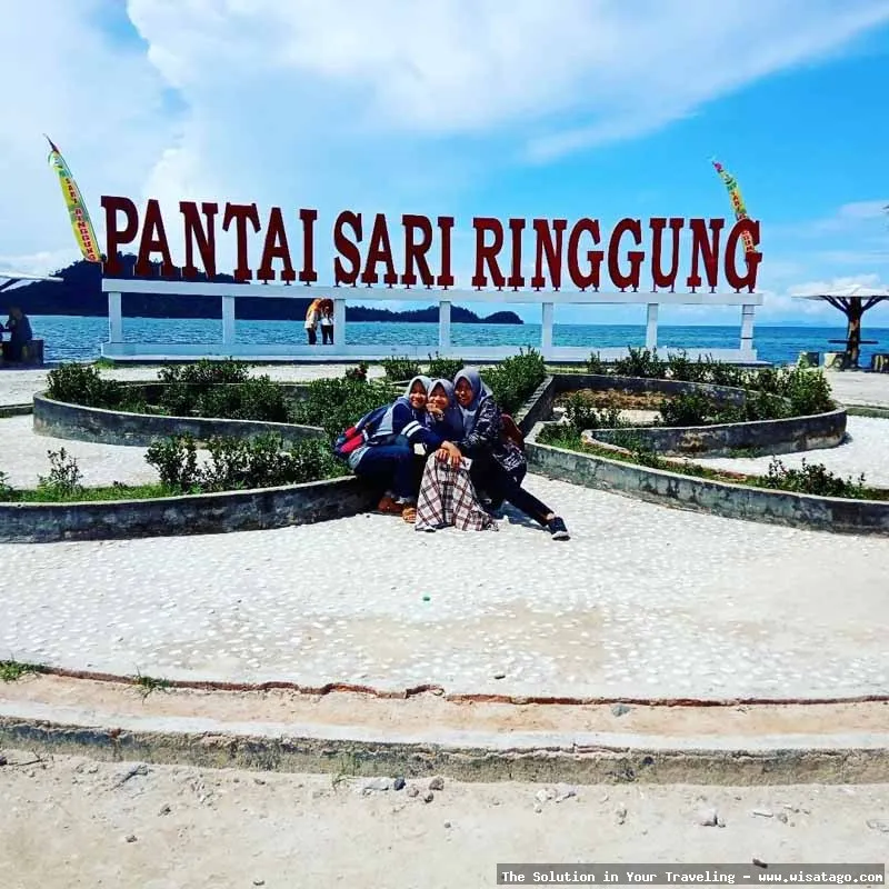 Wisata Pantai Sari Ringgung yang indah