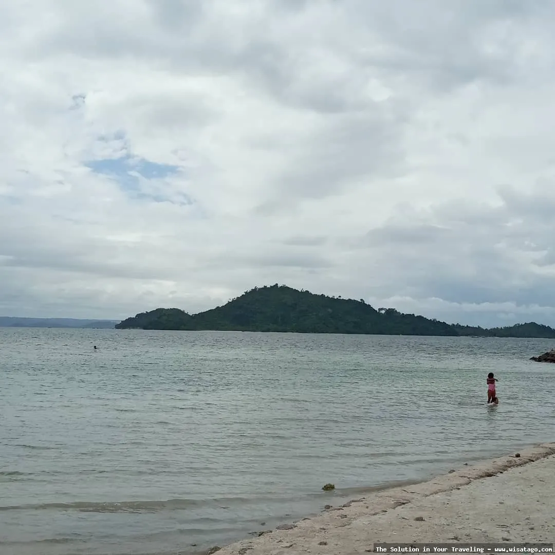 wisata Pantai Sari Ringgung yang indah