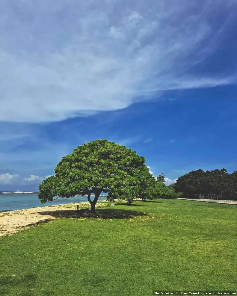 Wisata Pantai Sawang yang mempesona.