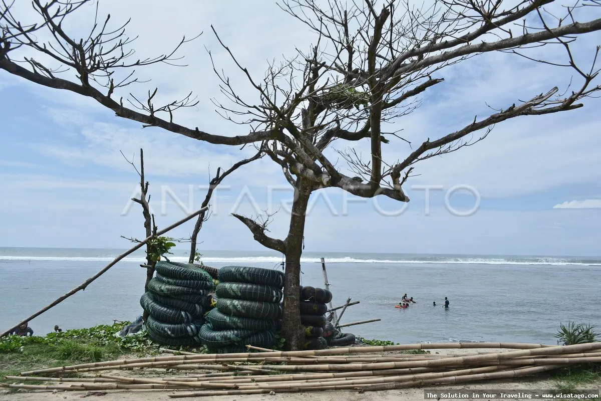 wisata Pantai Sayang Heulang yang indah