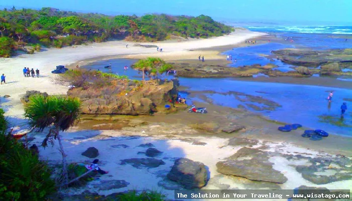 Wisata Pantai Sayang Heulang yang indah