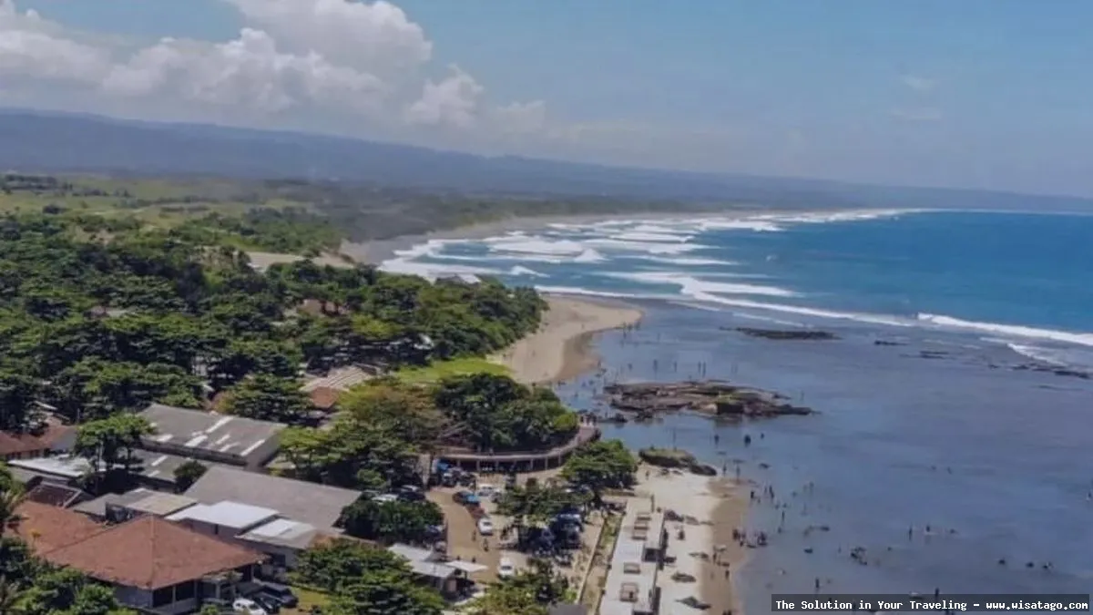wisata Pantai Sayang Heulang yang indah