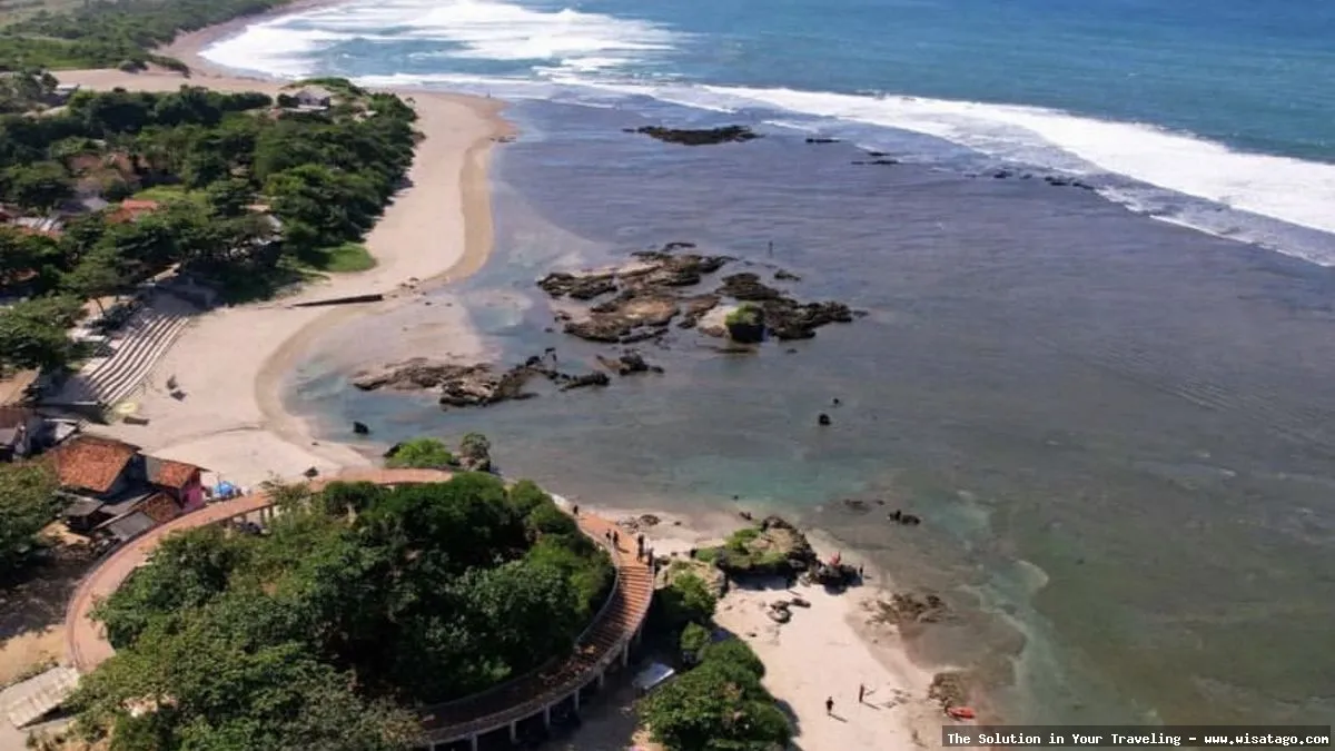 wisata Pantai Sayang Heulang yang indah