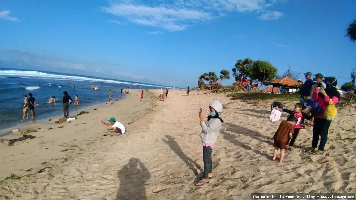 wisata Pantai Sayang Heulang yang indah