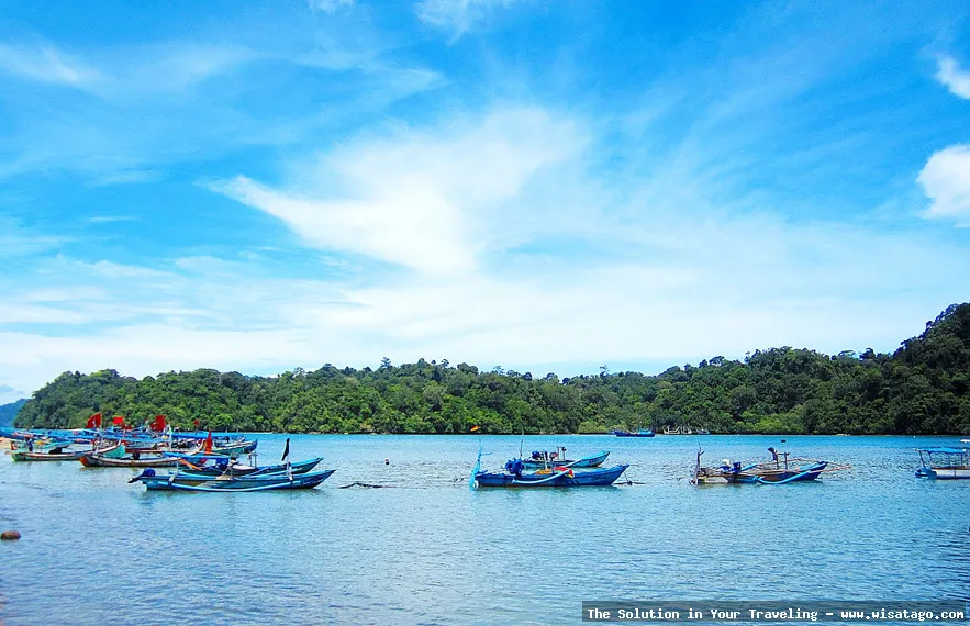 wisata Pantai Sendang Biru nan indah