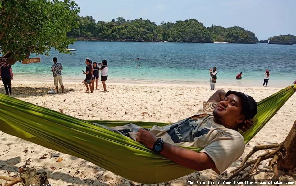 Wisata Pantai Sendang Biru nan indah