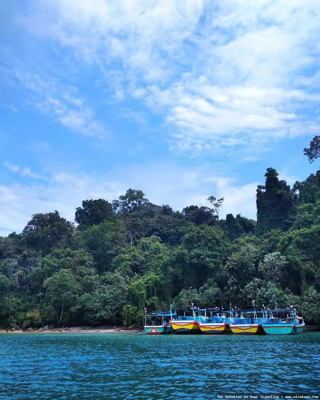 wisata Pantai Sendang Biru yang indah