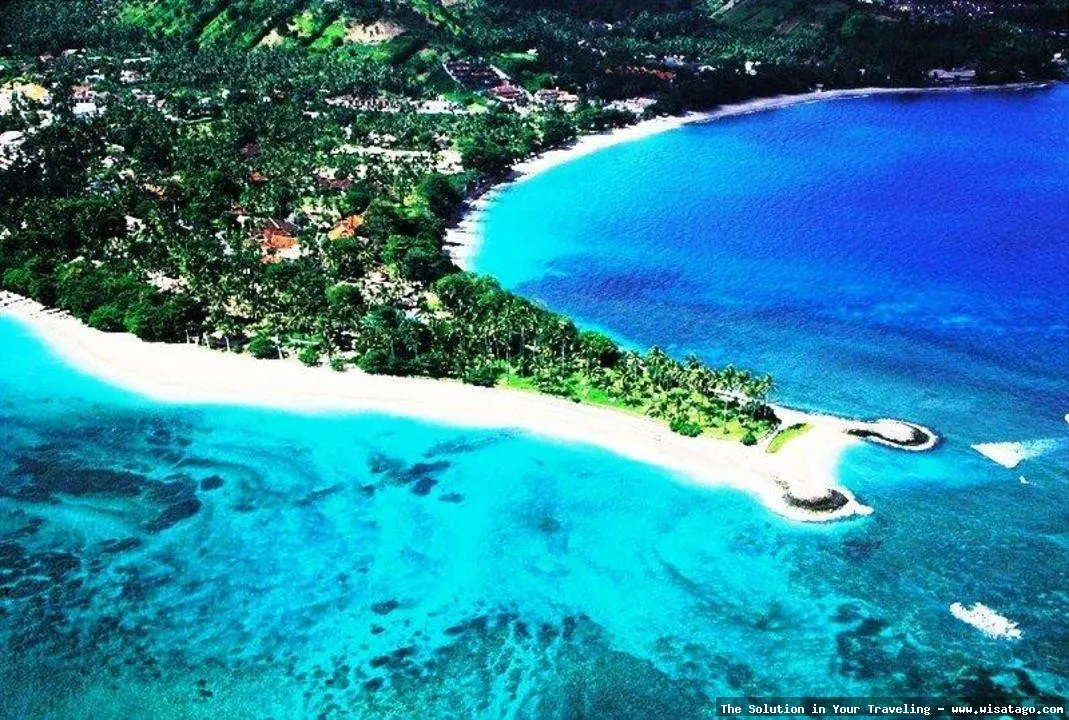 Wisata Pantai Senggigi yang mempesona.