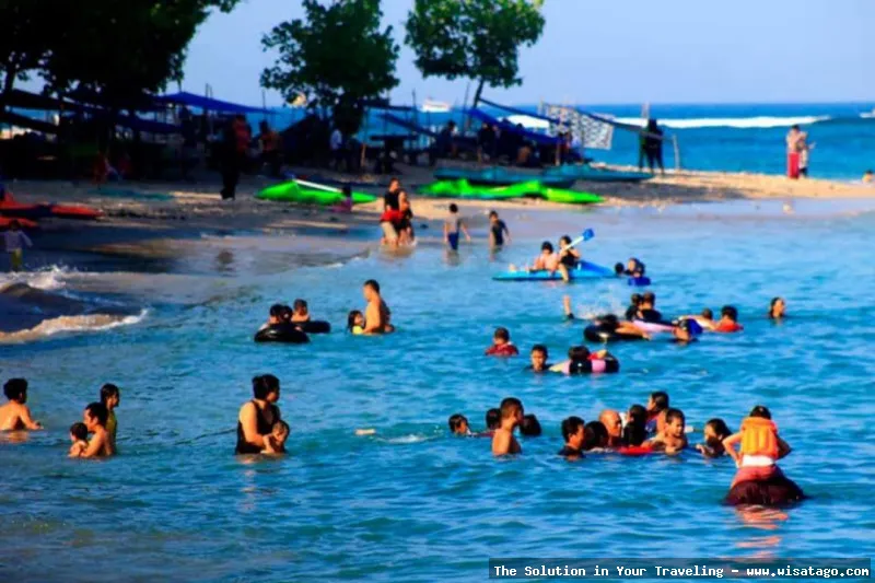 wisata Pantai Senggigi, pemandangan eksotis