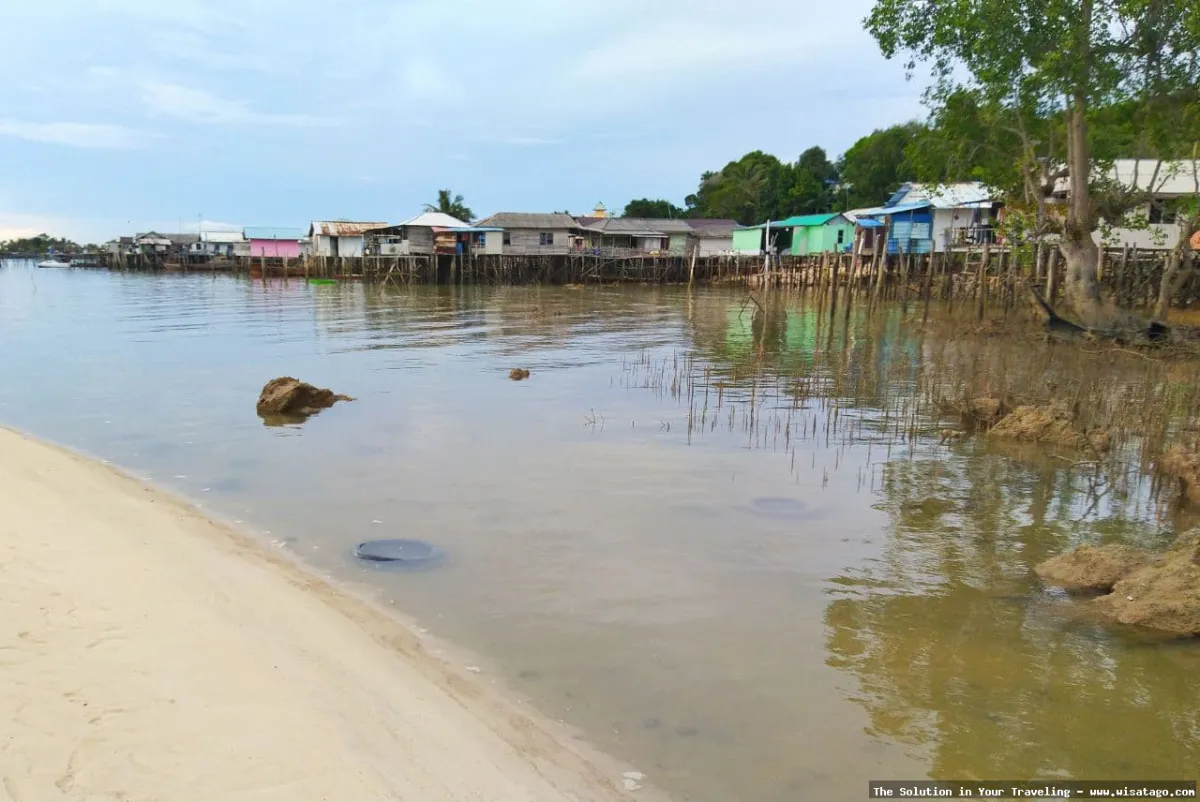 wisata Pantai Setokok yang mempesona