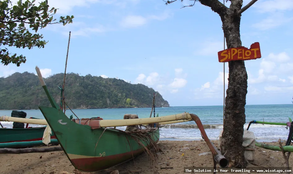 wisata Pantai Sipelot Malang menawan