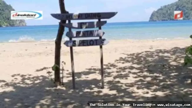 wisata Pantai Sipelot Malang mempesona