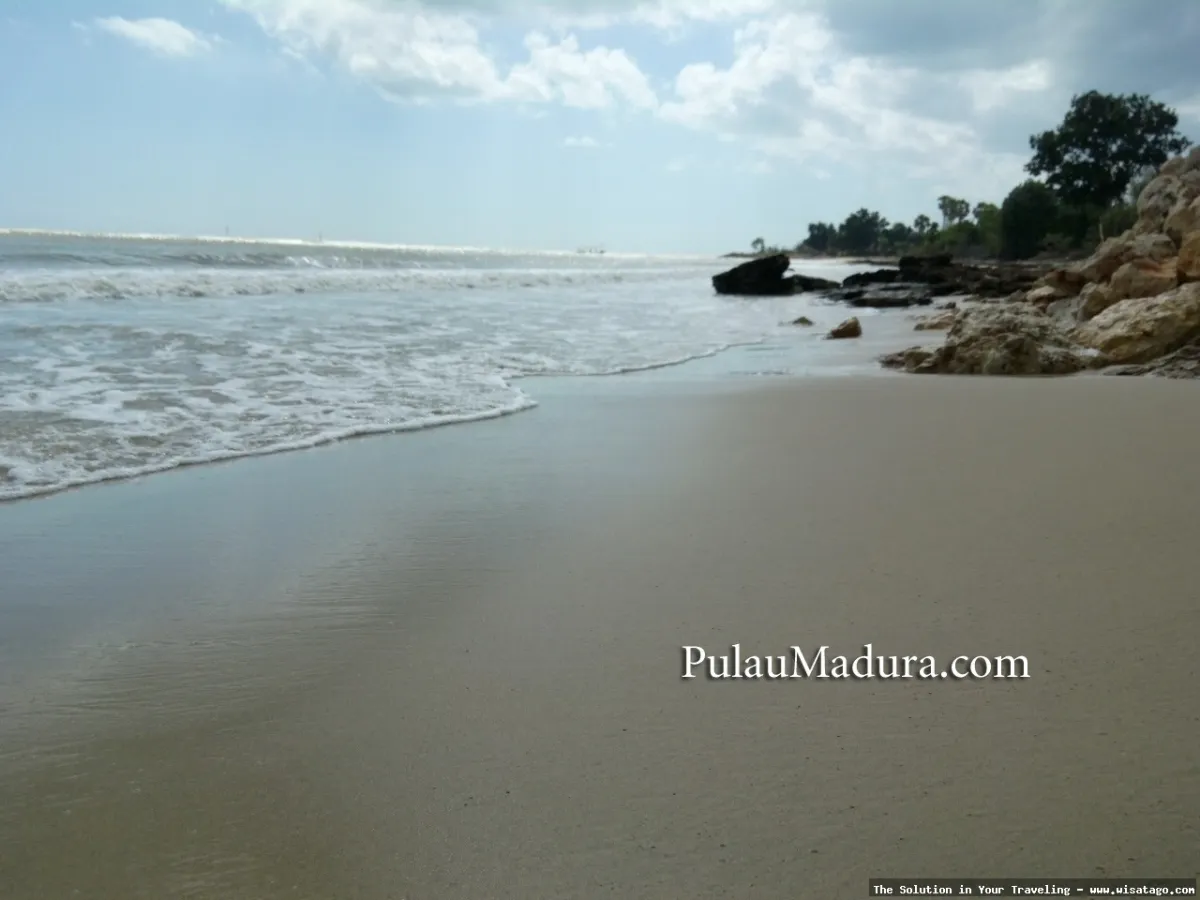 Wisata Pantai Siring Kemuning yang indah