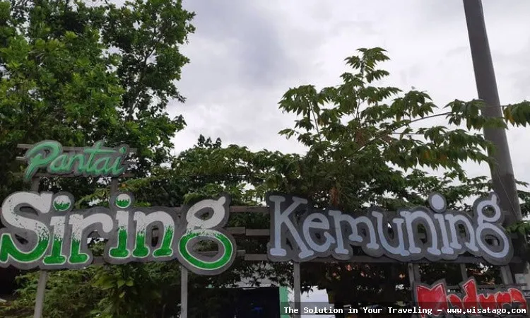 wisata Pantai Siring Kemuning yang indah