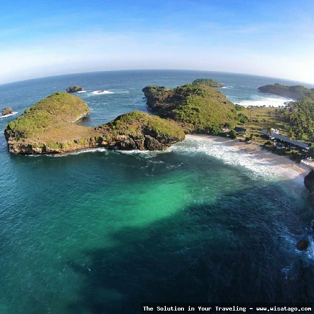 wisata Pantai Srau Pacitan yang indah