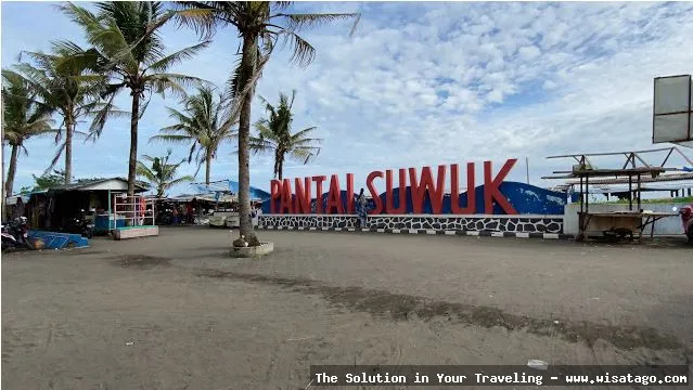 Wisata Pantai Suwuk yang mempesona