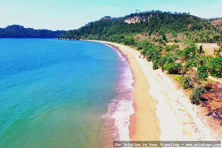 Wisata Pantai Tamban: Tips, Harga Tiket, Kuliner, Lokasi, Fasilitas dan Spot