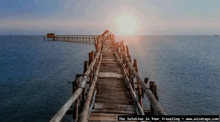 Wisata Pantai Tanjung Kait yang indah.