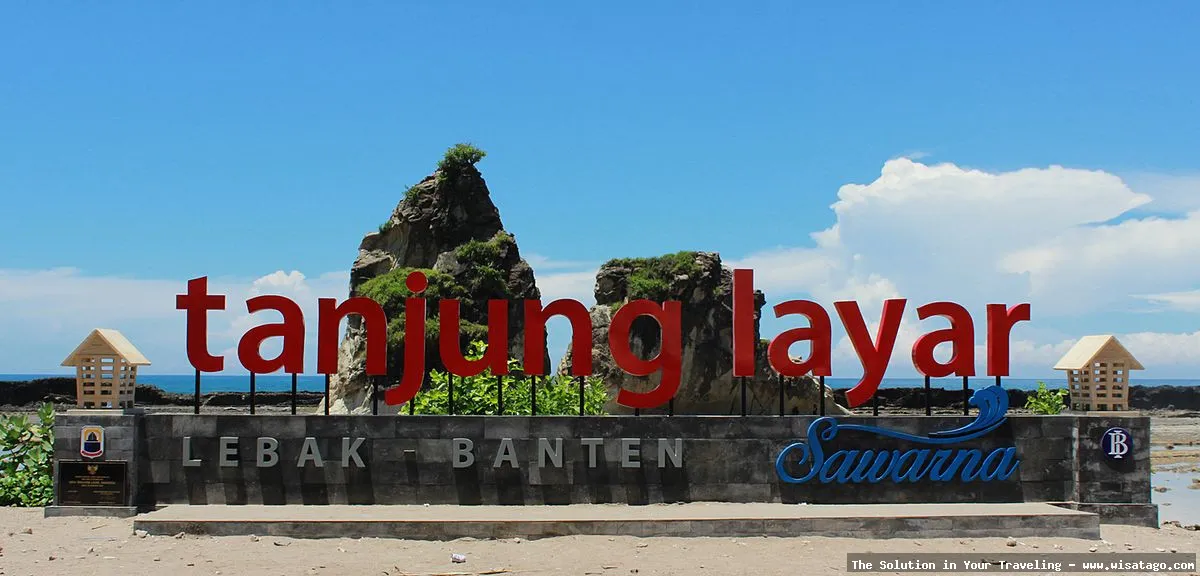 Wisata Pantai Tanjung Layar yang menawan