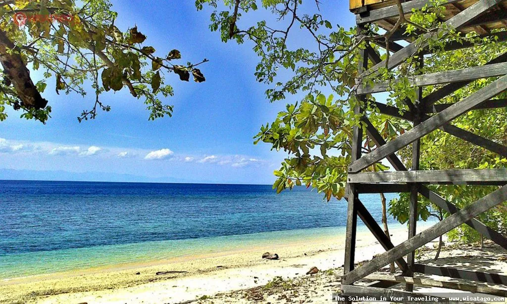 wisata Pantai Tanjung Melolo indah memukau