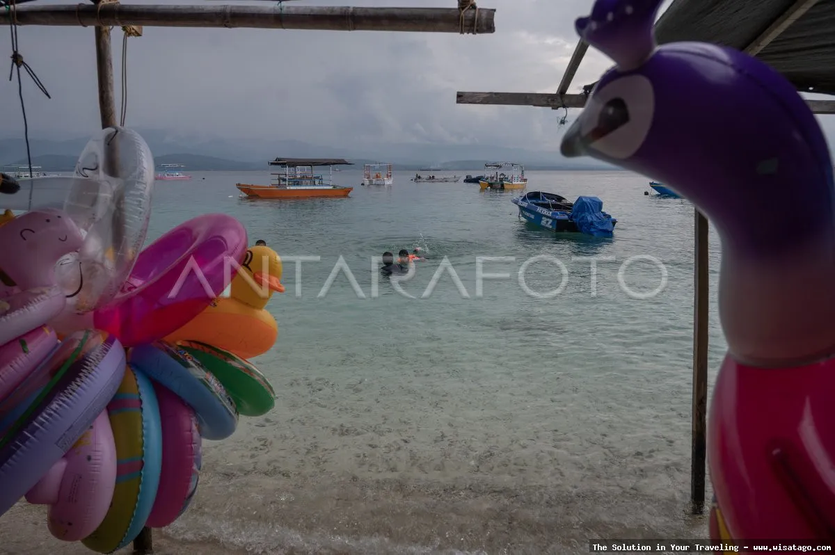 Wisata Pantai Tanjung Sawang yang indah