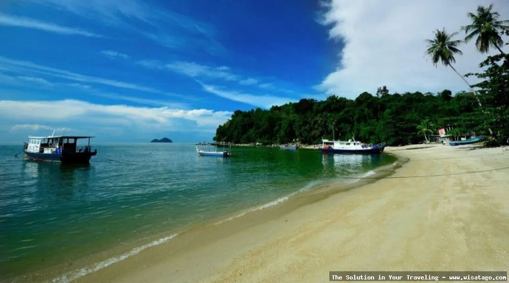 wisata Pantai Tanjung Sawang yang indah