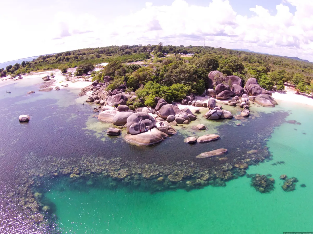 wisata Pantai Tanjung Tinggi memukau