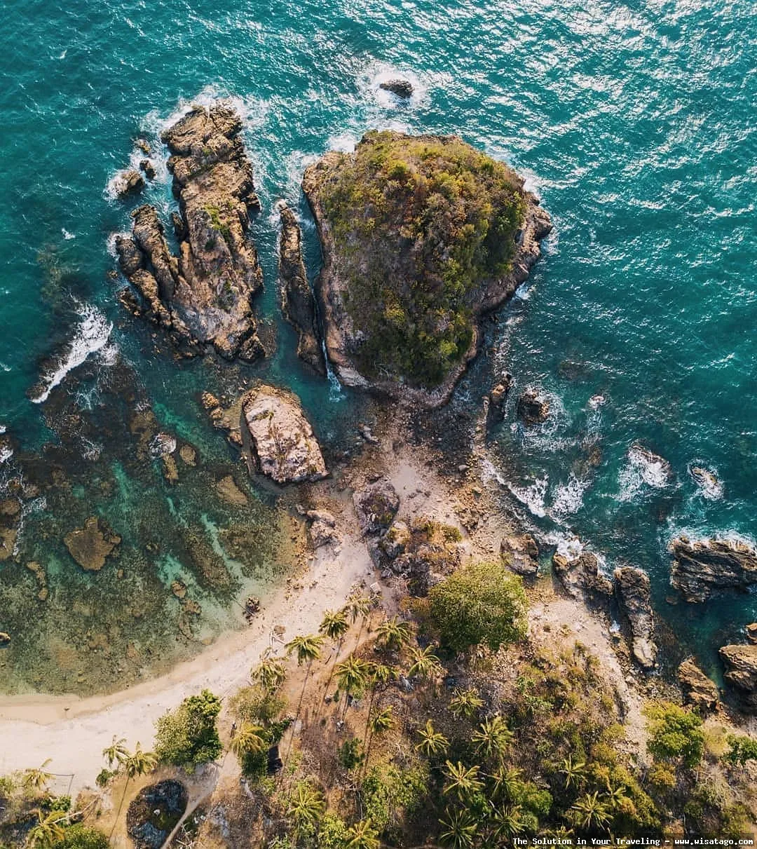 Wisata Pantai Tapak Kera yang indah