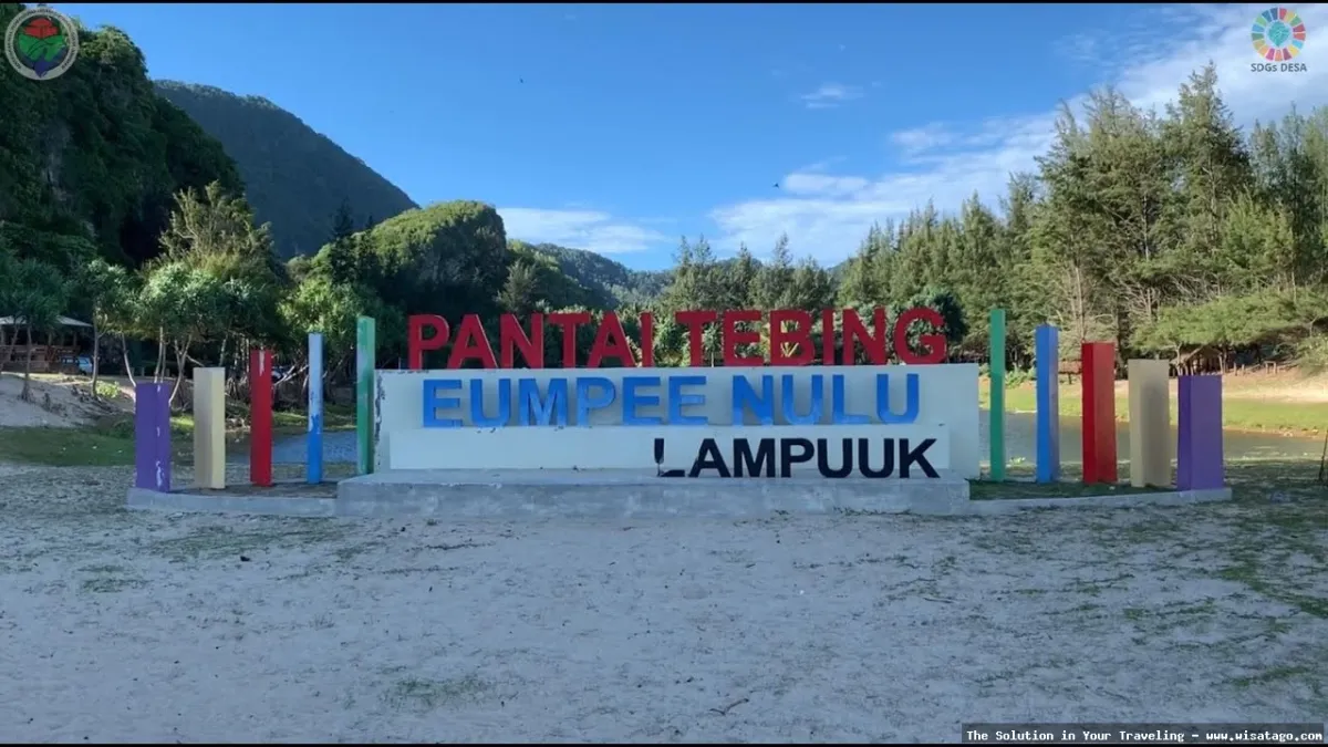 Wisata Pantai Tebing Lampuuk yang memukau