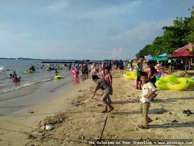 wisata Pantai Teluk Awur yang indah