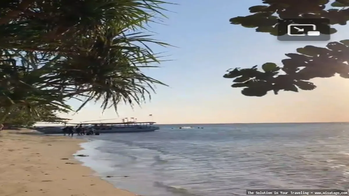 wisata Pantai Teluk Deras yang indah
